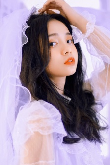瞒着丈夫说在公司加班日剧